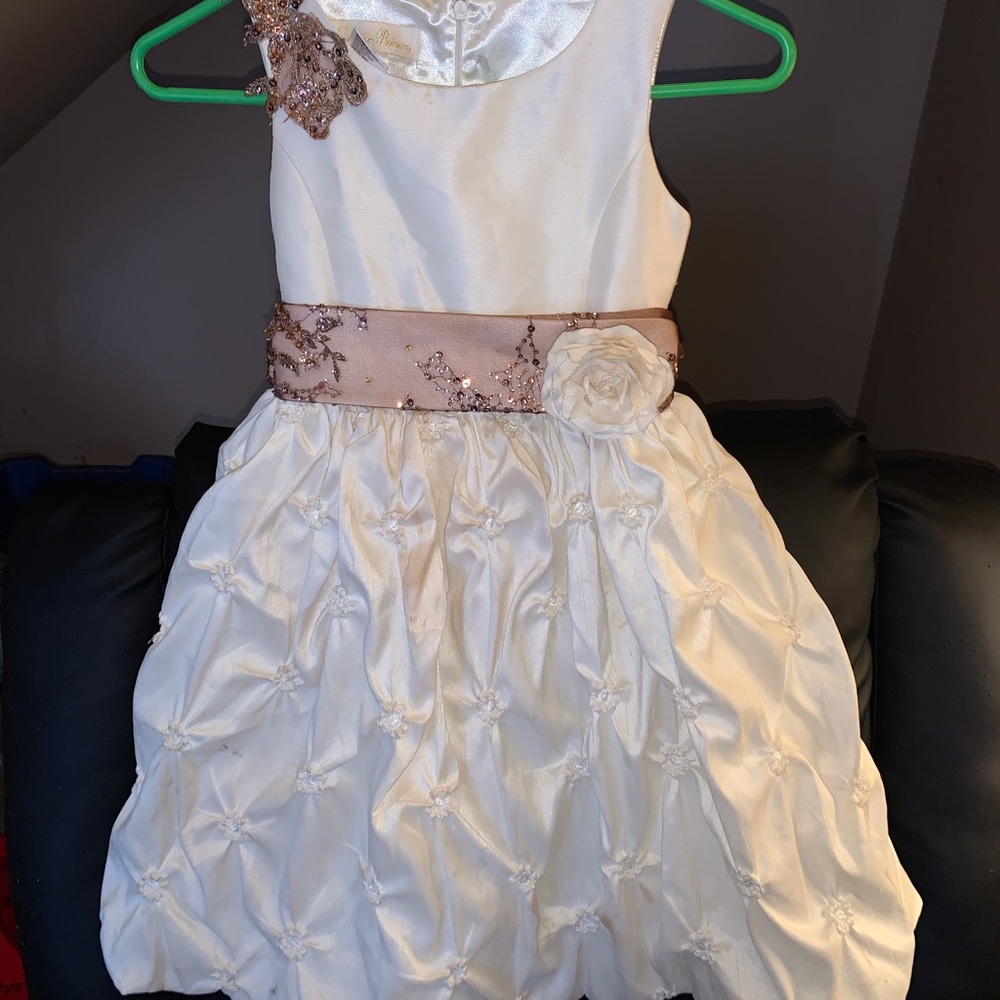 Girls dress